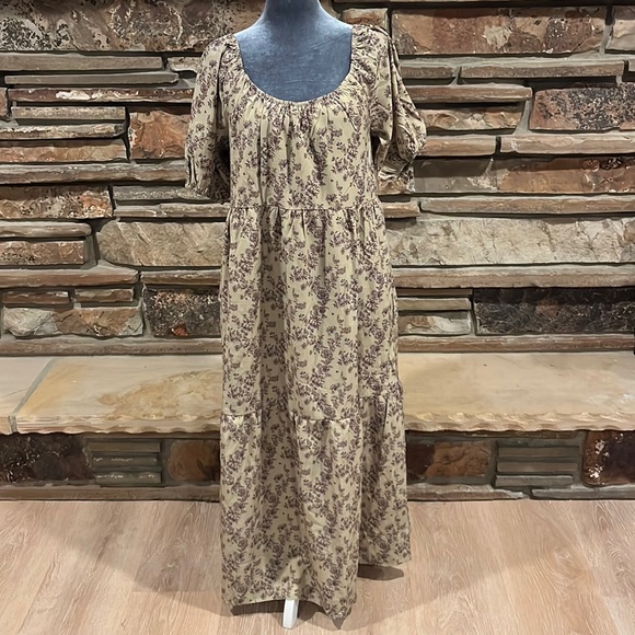 Wishlist Puff Sleeve Tiered Midi Dress Taupe and Purple Floral - Picture 1 of 8